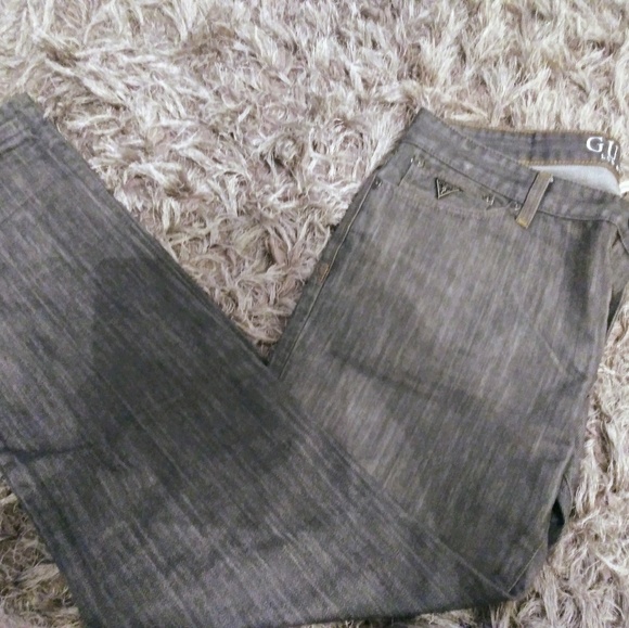 Guess Jeans - Picture 4 of 5